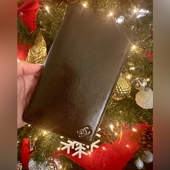 Chanel Bifold Leather Wallet - Picture 1 of 8